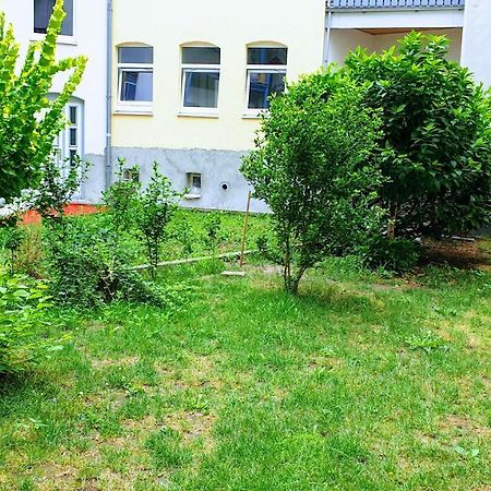 Room In City Center Halle With Shared Bathroom & Kitchen - Free Wifi, Netflix, Ipad & Ground Floor Экстерьер фото