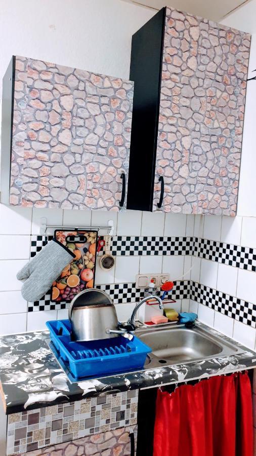 Room In City Center Halle With Shared Bathroom & Kitchen - Free Wifi, Netflix, Ipad & Ground Floor Экстерьер фото